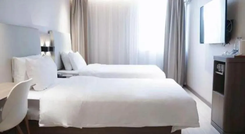 Hi Inn Shanghai Zhongshan Park Branch 2*,